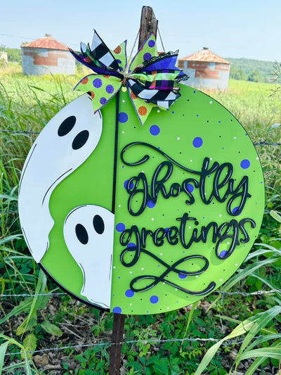 "Ghostly Greetings" 18 Inch Round