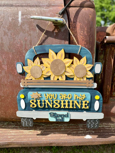 Hello in Sunflower 18 Inch Round