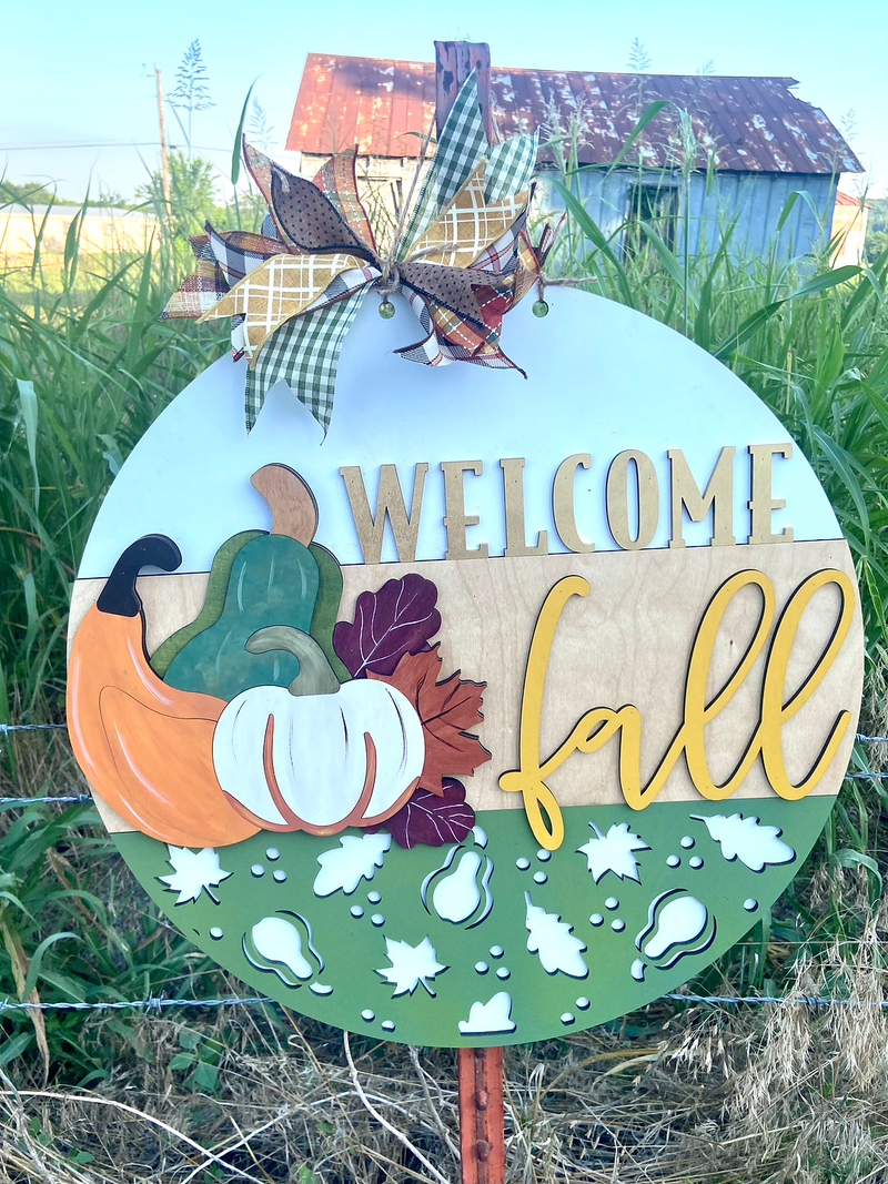 Welcome Fall with Gourds 18 Inch Round