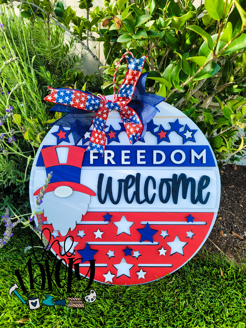 Freedom Welcome Gnome 16 Inch Round